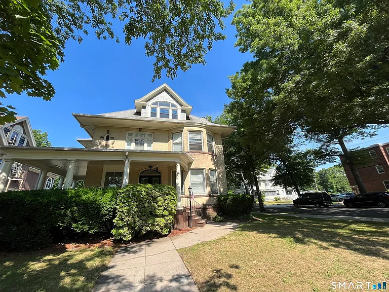 738 Whitney Ave #5 — Photo 4