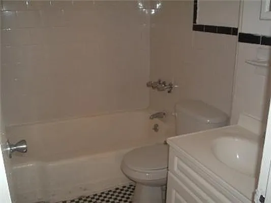 Rented by Level Group | media 17