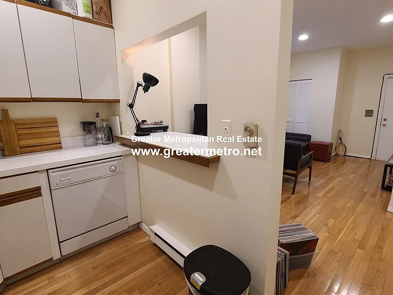 16 Foster St #8 — Photo 5