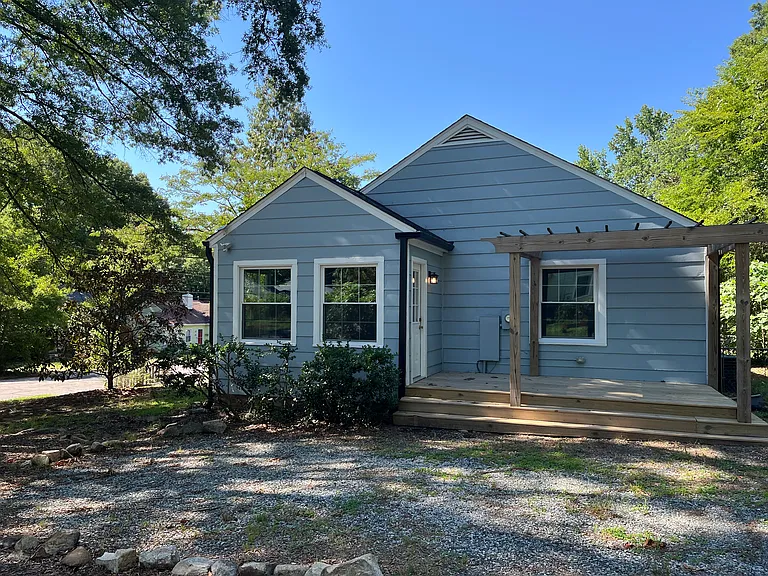 2417 Cascadilla St — Photo 2