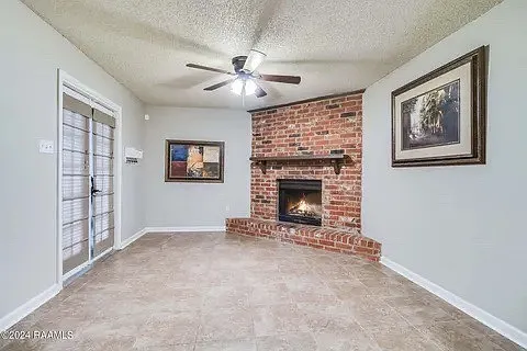 2 bed, 1200 sqft, $1,300 — Photo 1