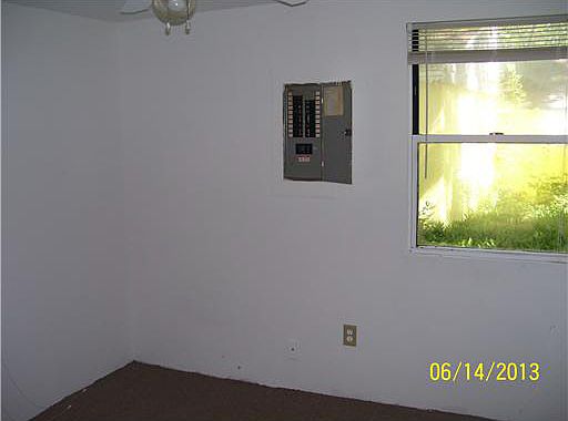 5th image of 55388 Kensington Ave
