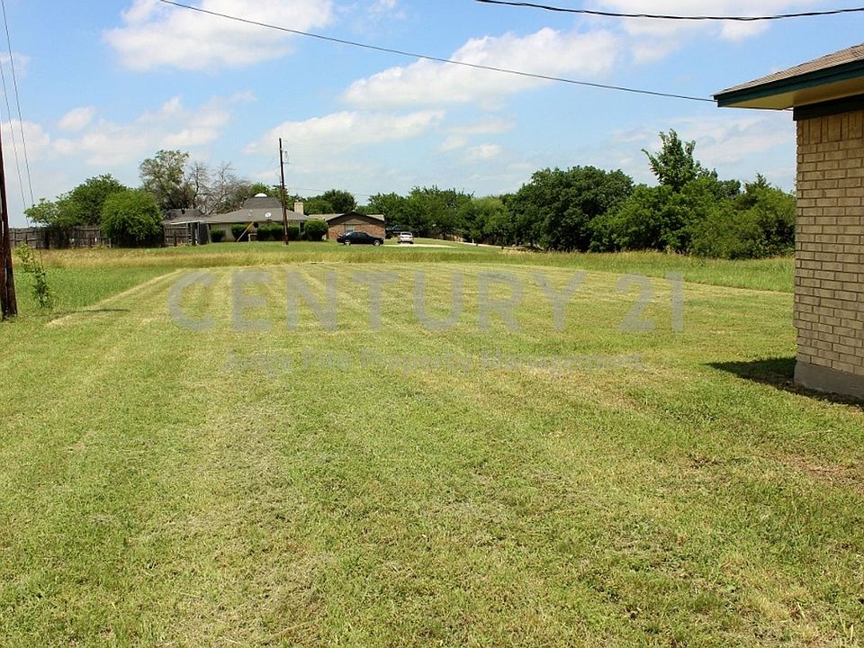 2nd image of 102 Oaklawn
