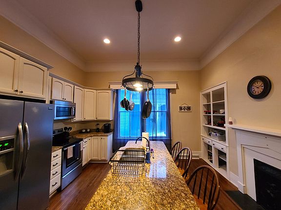 4th image of 1104 N Elm St