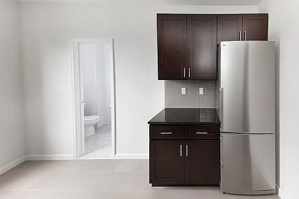 Rented by Jonis Realty | media 14