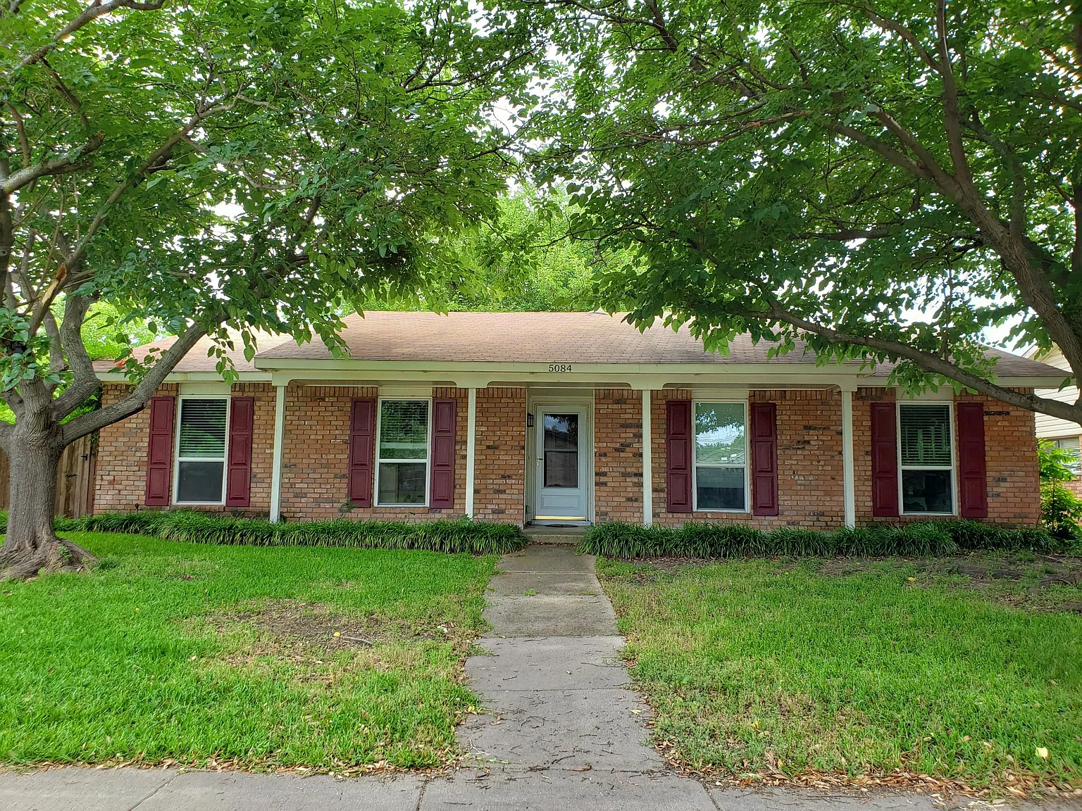 3 bed, 1738 sqft, $2,400 — Photo 1