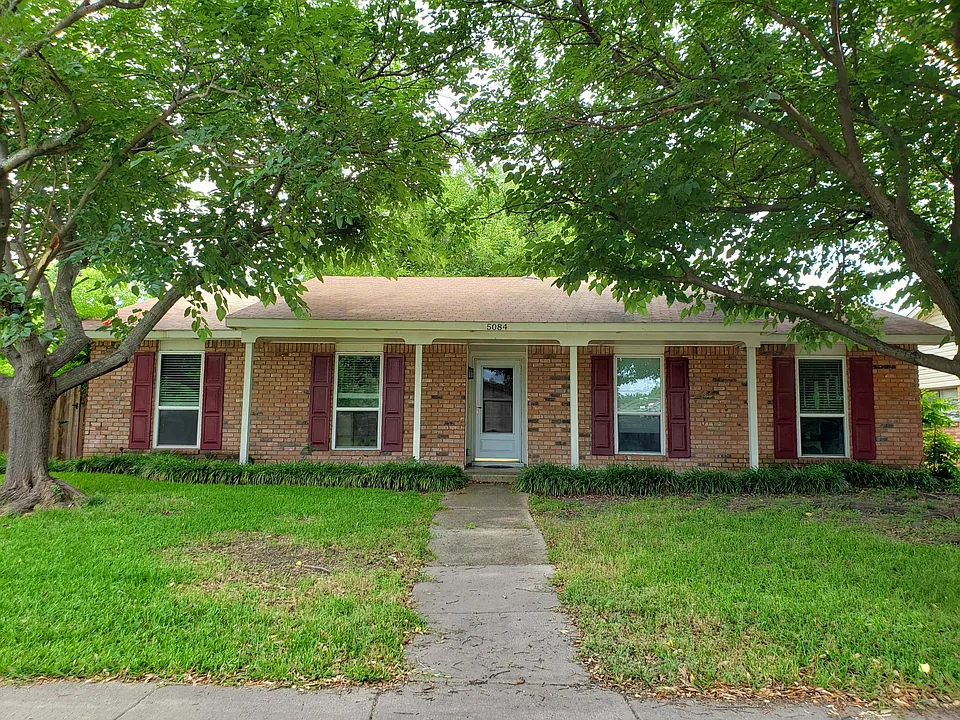 5084 Avery Ln