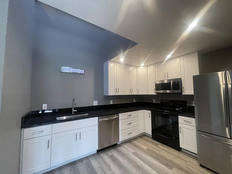 1613 S Black Ave #1613 — Photo 5