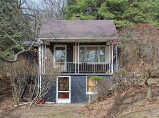 1345 Cove Rd, Weirton, WV 26062