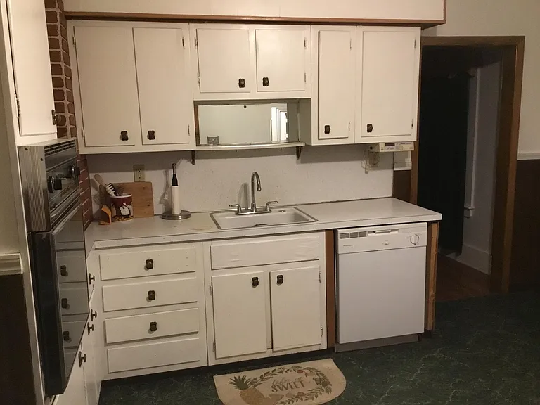 1021 Downer Ave — Photo 11