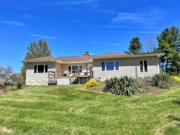 1577 Creekside Ln, Riner, VA 24149