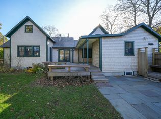 31 Winthrop Ave, Oak Bluffs, MA 02557