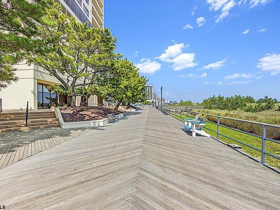 2nd image of 3851 Boardwalk APT 907