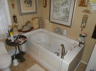 760G Buchanan Valley Rd, Orrtanna, PA 17353