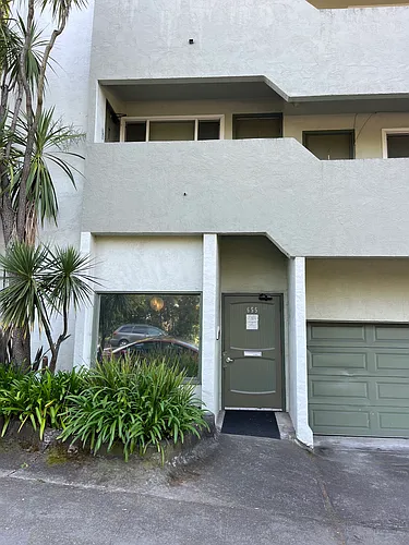 655 Macarthur Blvd #4 Photo 1