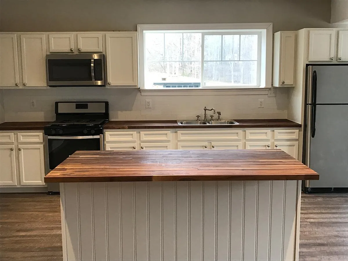 905 Governor Bridge Rd — Photo 2