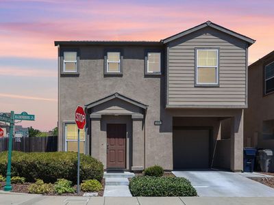 201 Maidenbrook Ln, Sacramento, CA, 95823