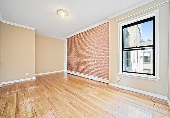 4th image of 40-04 36th Ave #F4