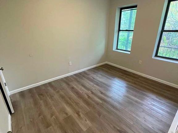 3rd image of 383-385 Avon Ave #3L