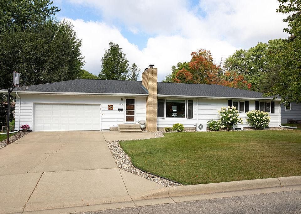 1st image of 1316 Lyndale Ave