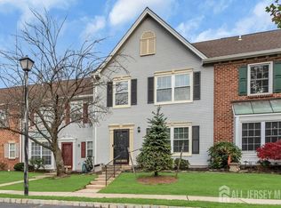 65 Townsend Ct, Franklin Park, NJ