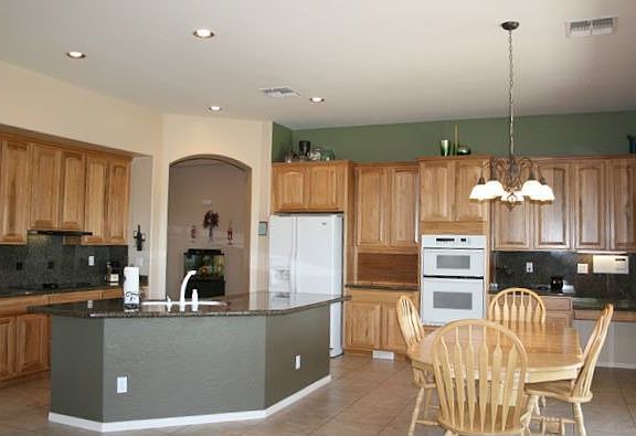 2nd image of 761 E Birchwood Pl