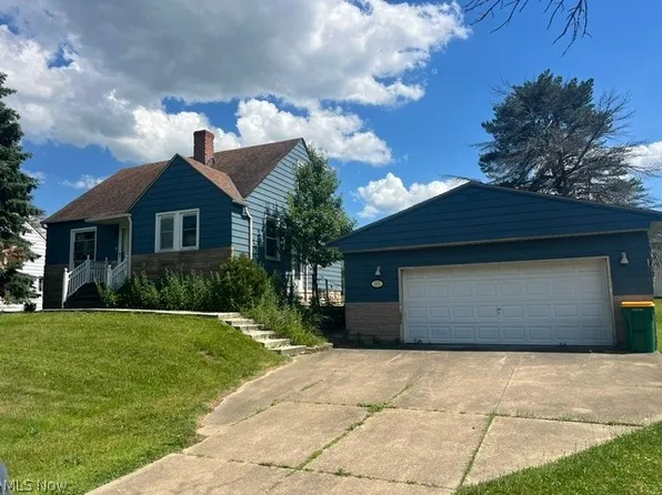 325 Evelyn Ave, Seven Hills, OH 44131