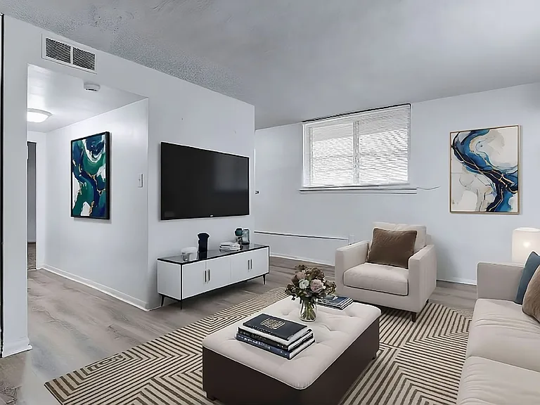 Ivanhoe Apartments — Photo 10