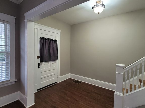 5th image of 1438 Owego Ave