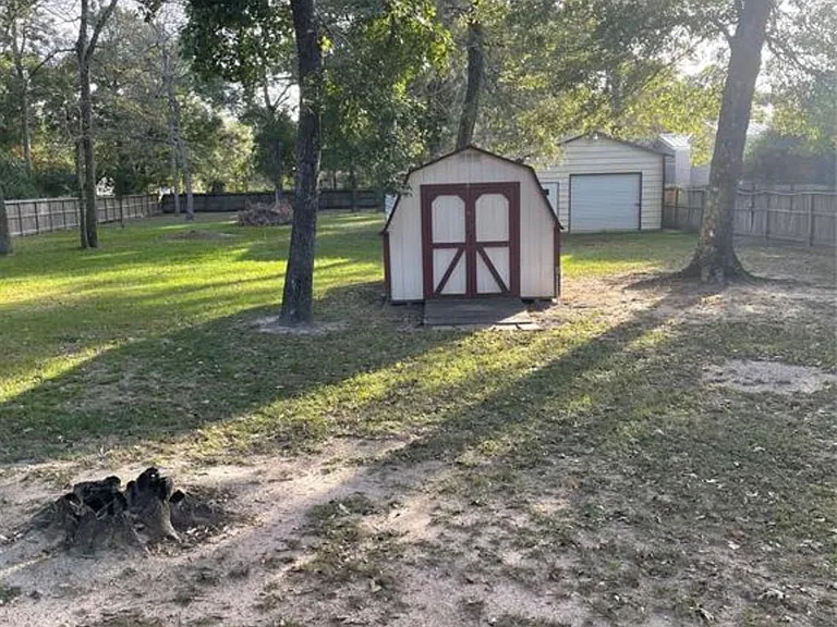 16870 Old Highway 105 E — Photo 10