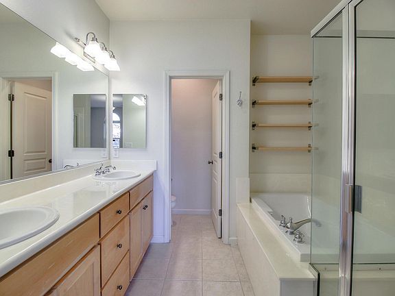 4th image of 4052 Rivermark Pkwy #Py