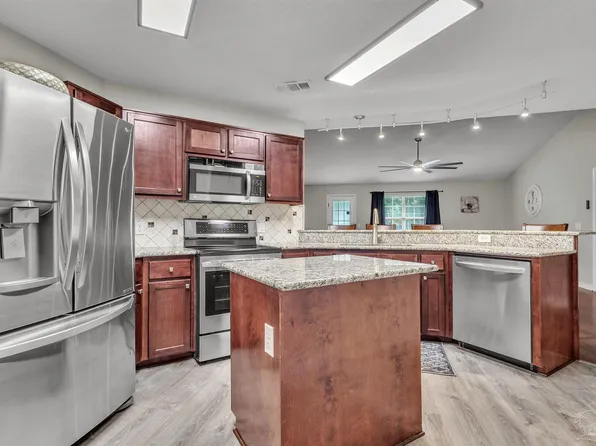 546 Shiloh Dr, Pensacola, FL 32503