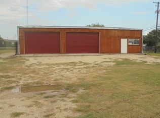 1804 2nd St, Pleasanton, TX 78064