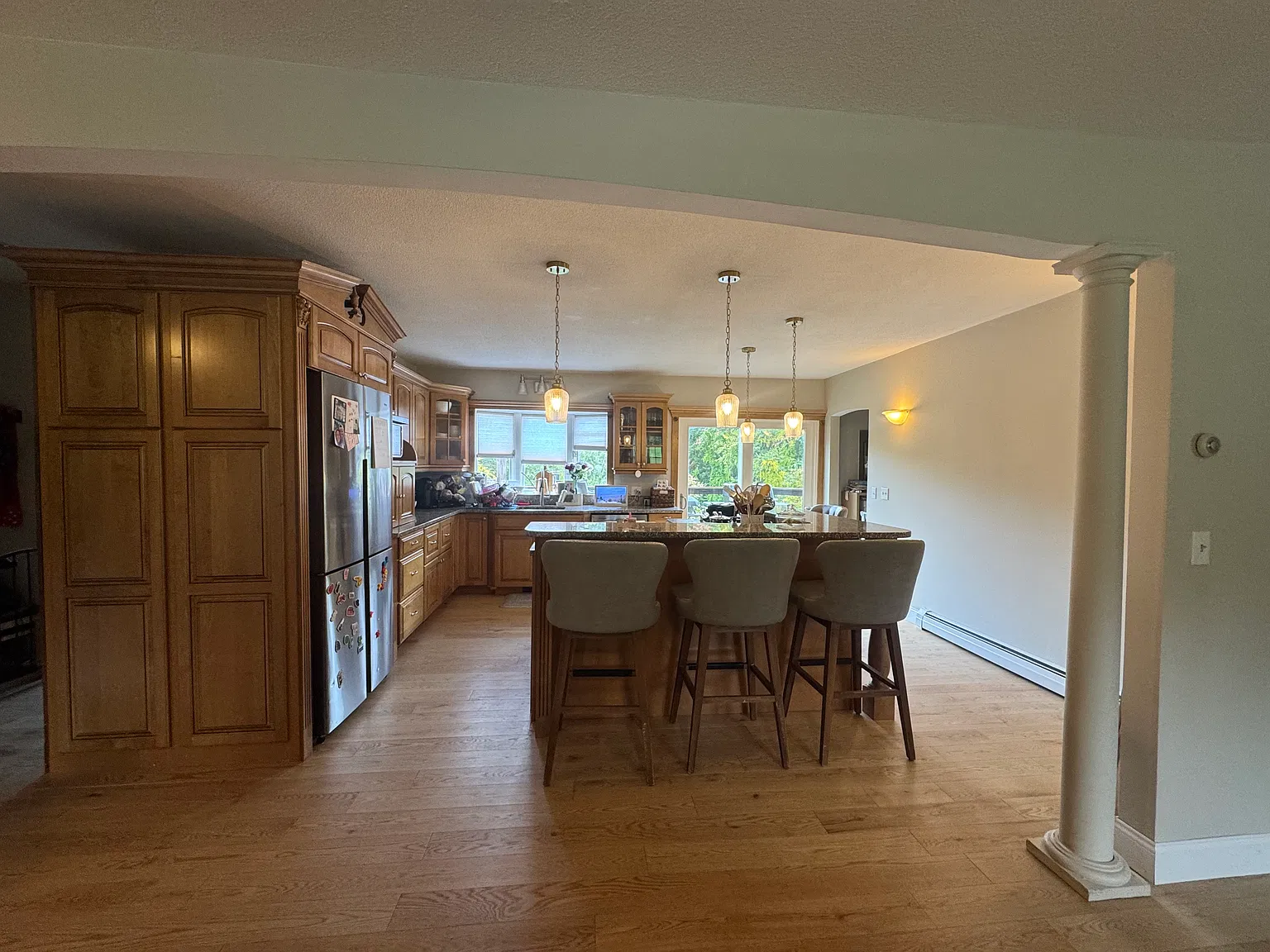 4 bed, 2.5 bath, 2000 sqft, $3,500 — Photo 3