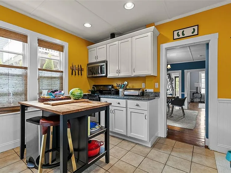 46 Hammond St — Photo 11