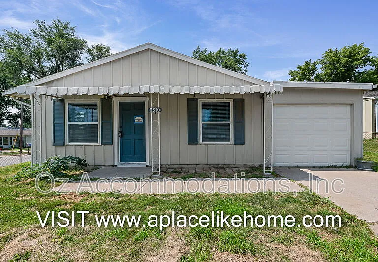 3310 Iroquois Ln — Photo 1