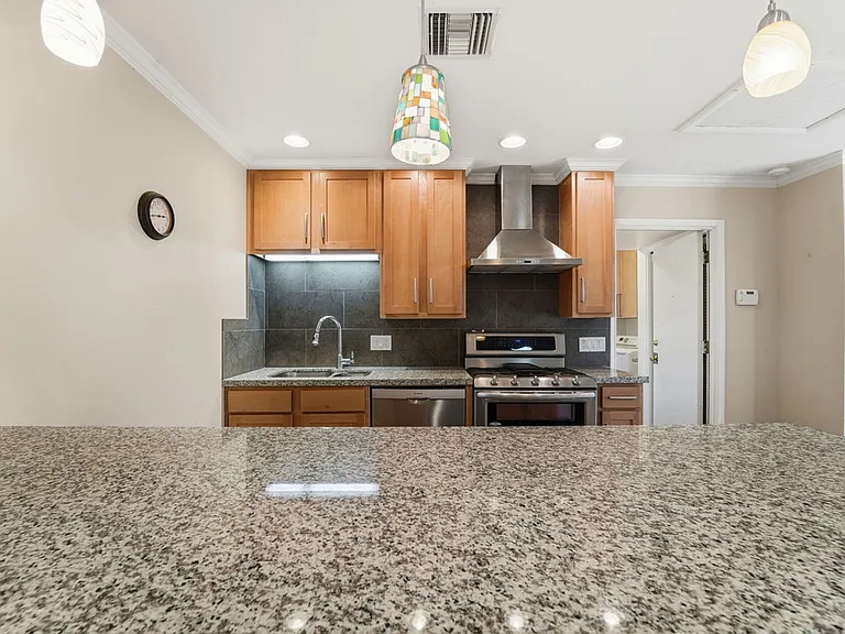 2051 E Hermosa Dr — Photo 48