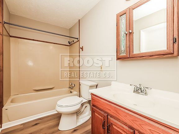5th image of 2406 Springfield Xenia Rd