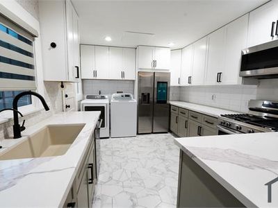5604 S Manhattan Pl, Los Angeles, CA, 90062