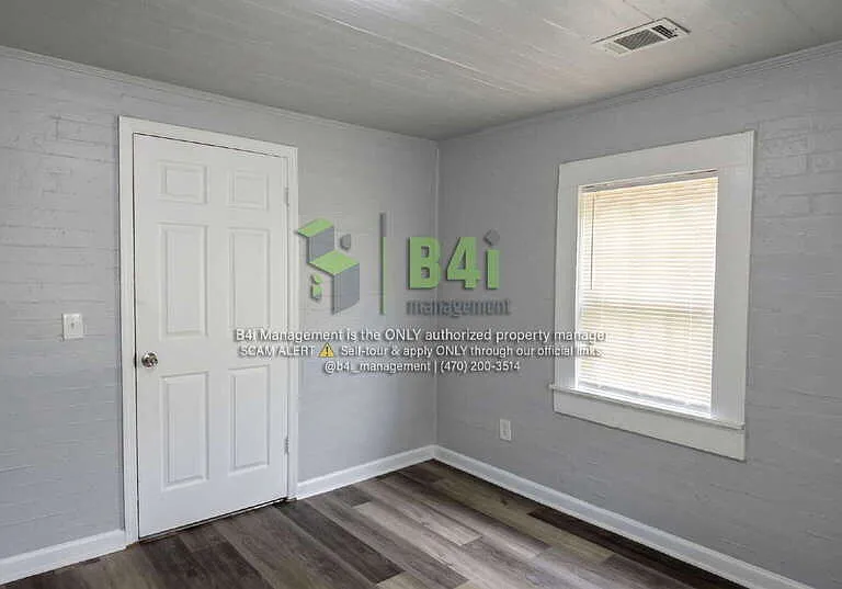 220 E Render St — Photo 12