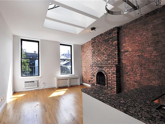 2nd image of 184 9th Ave APT 3B