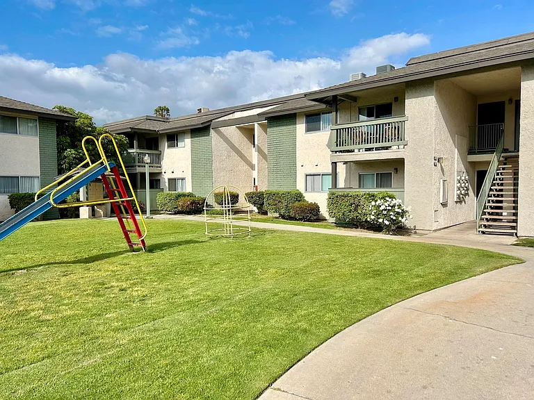 Cedar Glen Apartment Homes — Photo 16