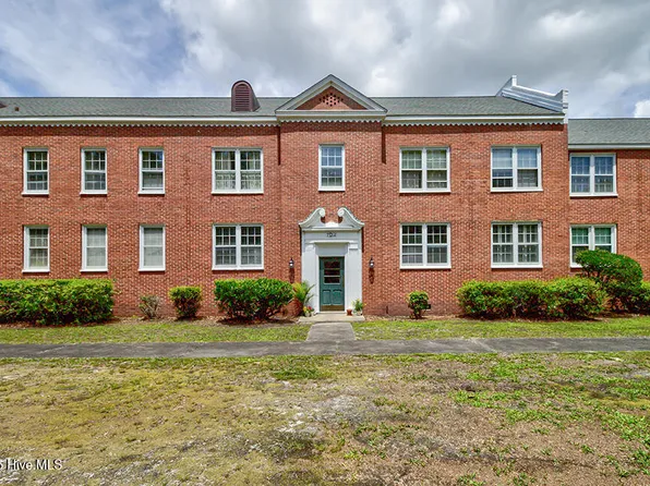 2940 Oleander Drive #D-9, Wilmington, NC 28403
