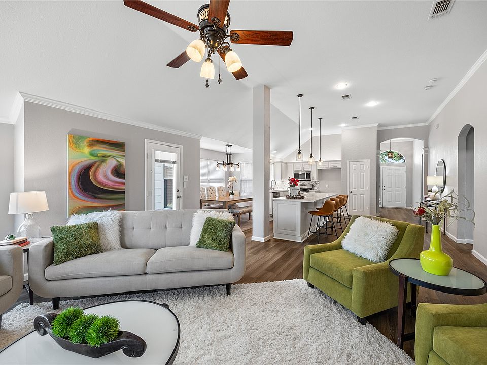 1st image of 10122 Loving Trail Dr