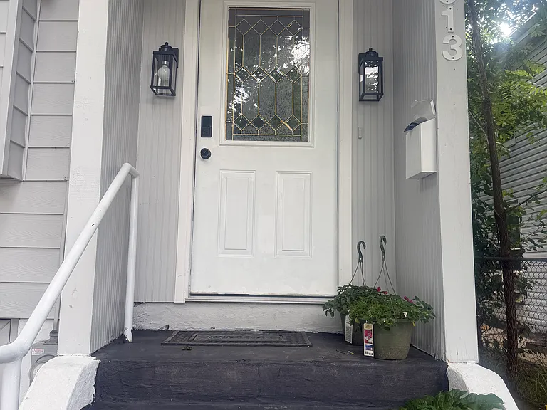 613 Willow St — Photo 2