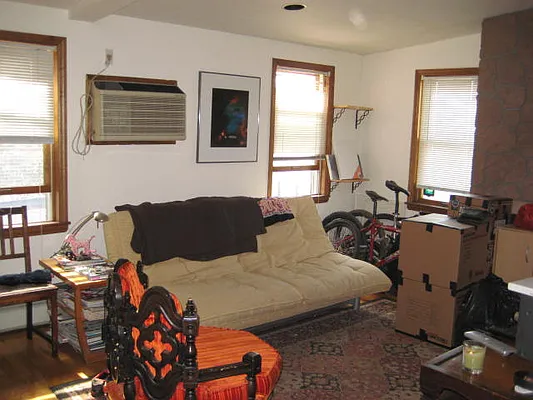 Rented by MCR Realty | media 19