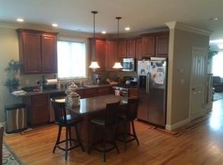 77 Fayette St #TH, Watertown, MA 02472