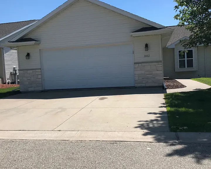 3003 Hunters Run Ct — Photo 1