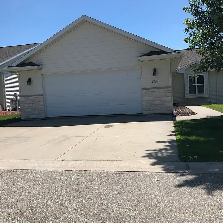 3000 Hunters Run Ct