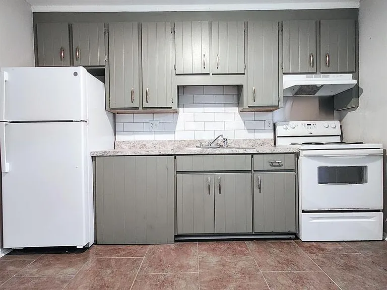 4421 Layola Ave — Photo 2